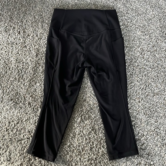 2 Athleta Salutation Stash Powervita - Picture 6 of 15